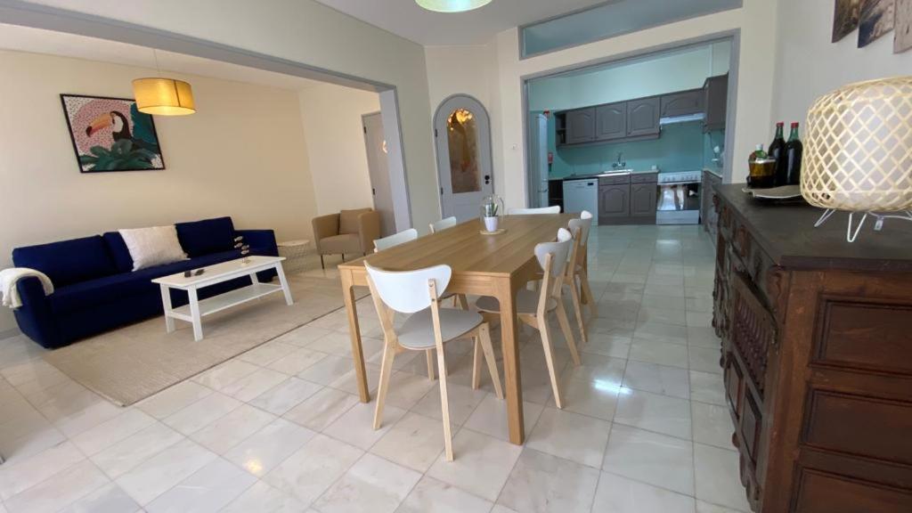 Lusitania T2 Frente Mar Em Quarteira Apartment Екстериор снимка