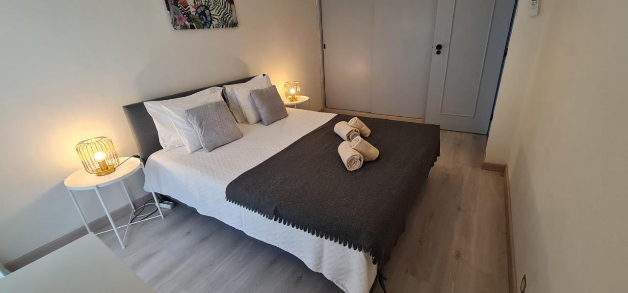 Lusitania T2 Frente Mar Em Quarteira Apartment Екстериор снимка